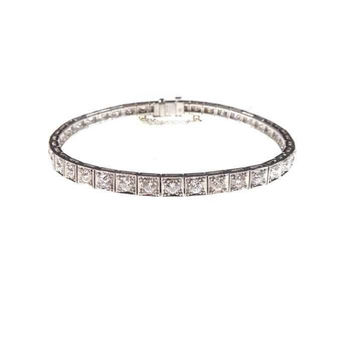 Art Deco diamond line bracelet, box collet set with 38 round brilliant cut diamonds | MasterArt